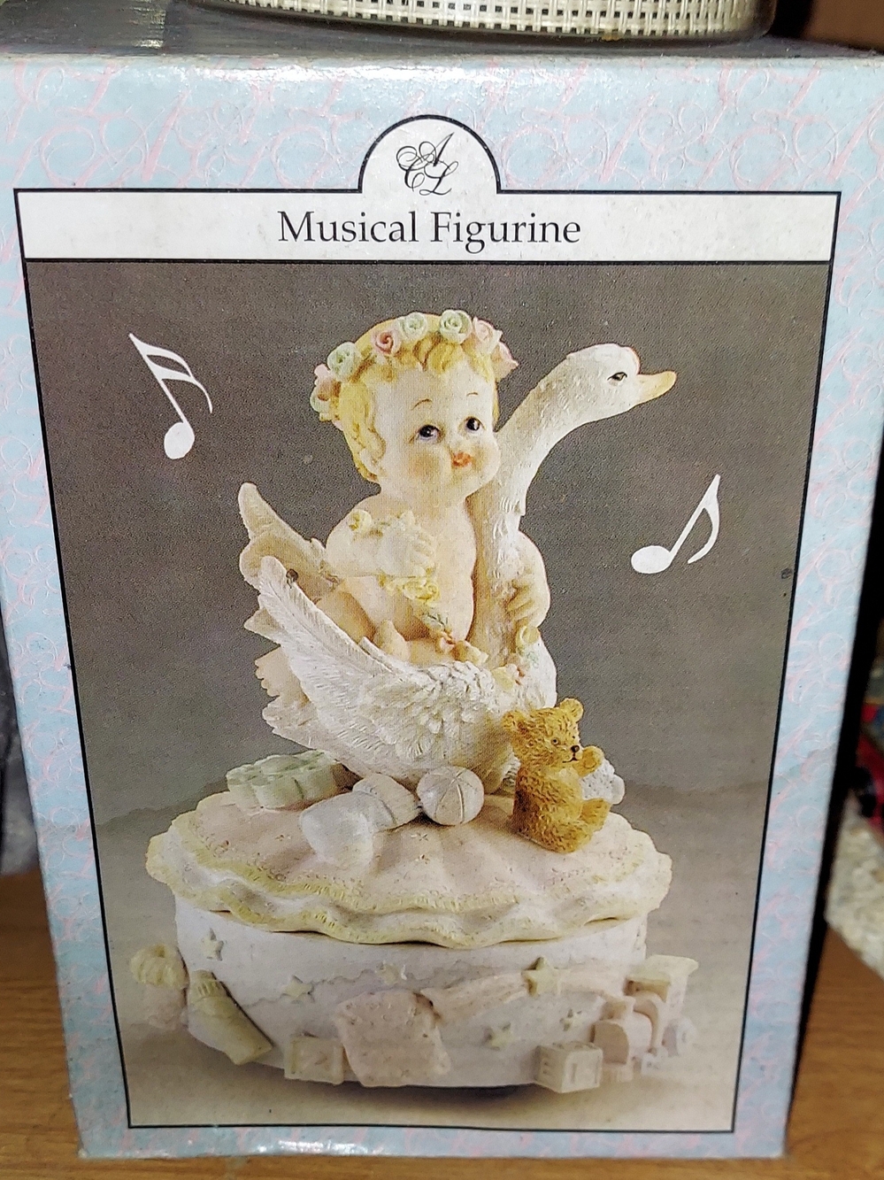 Musical Figurine Baby And Swan